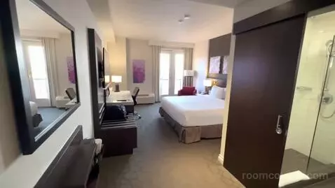 King Room with Lake View - High Floor (#910) bed picture #3