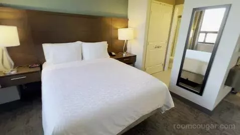 Deluxe Room (#527) bed picture #8