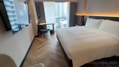 1 King Guest Room (#1421) view picture #3