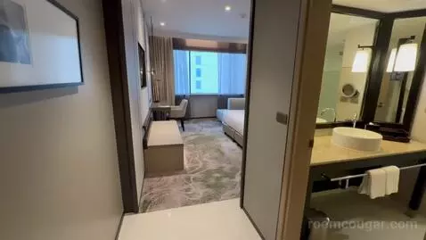 Premium King Room bed picture #1