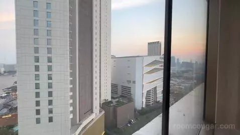 Premium King Room view picture #8