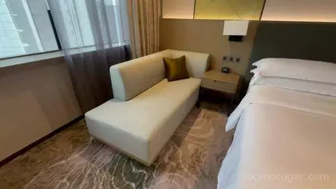 Premium King Room bed picture #5