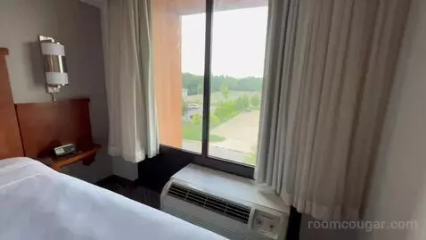 Specialty King Room (#612) bed picture #6