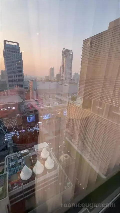 1 King Premium Club Lounge Access view picture #11