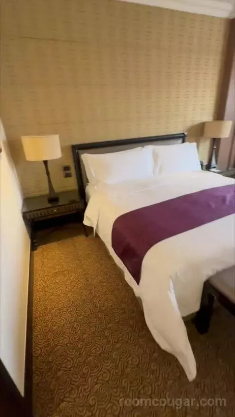 1 King Bed, High Floor bed picture #3