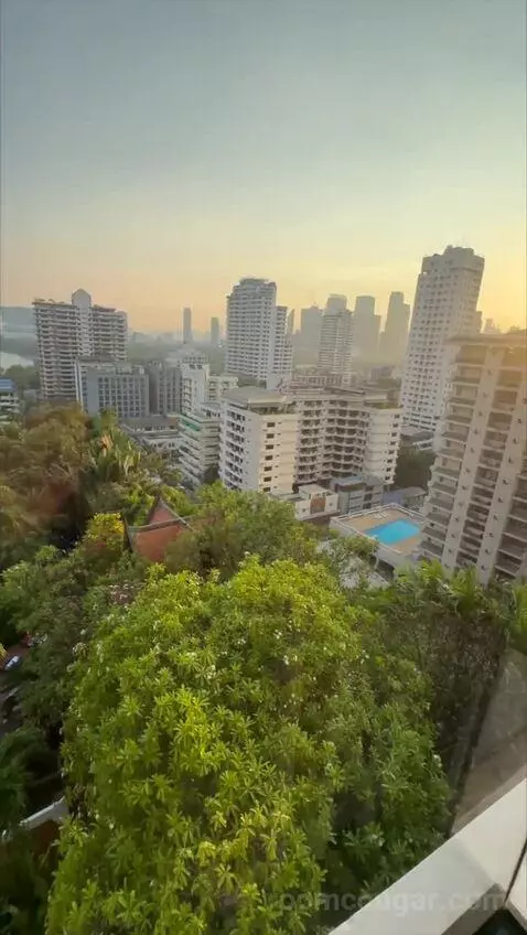 1 King Bed, High Floor view picture #3