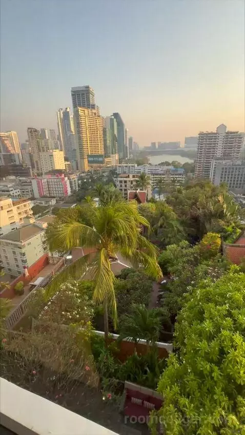 1 King Bed, High Floor view picture #11
