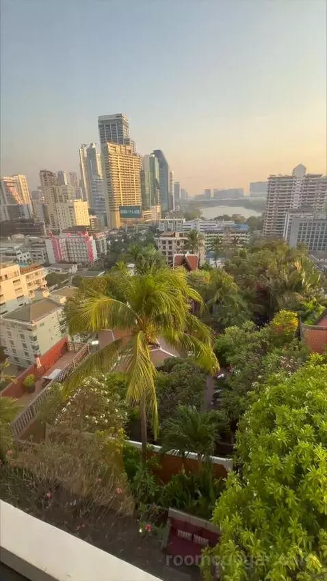 1 King Bed, High Floor view picture #12