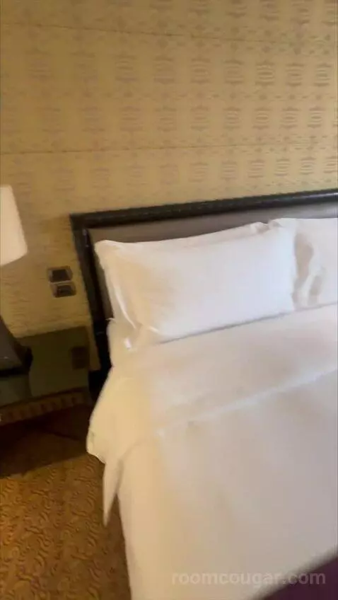 1 King Bed, High Floor bed picture #6