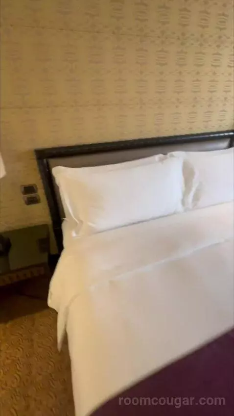1 King Bed, High Floor bed picture #7