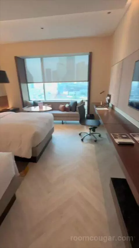 Deluxe, Guest Room, 2 Twin/Single Bed(s) (#820) view picture #3