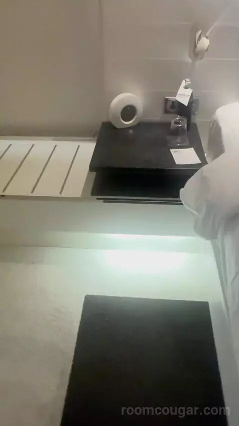 1 King Bed, Wonderful Guest Room bed picture #12