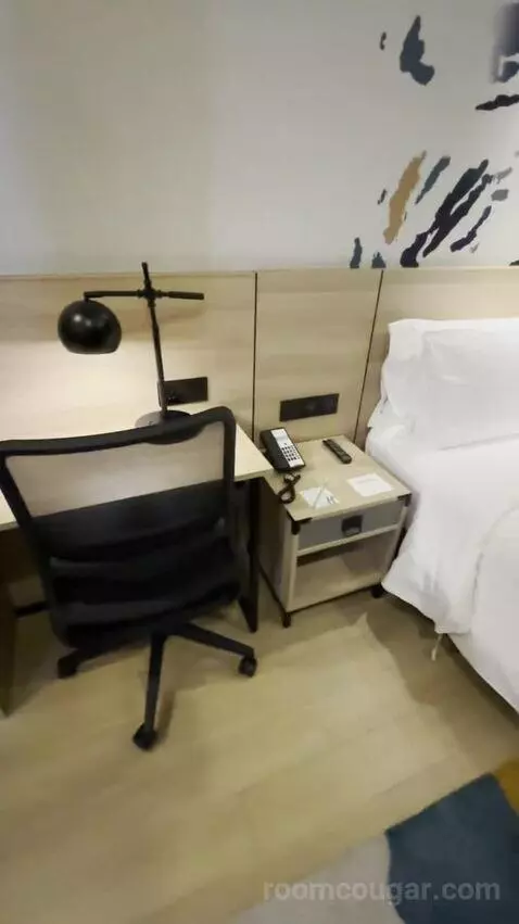 Suite with Balcony (#1424) picture #9