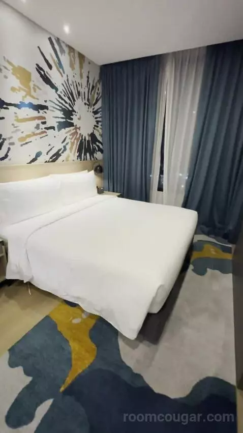 Suite with Balcony (#1424) picture #10