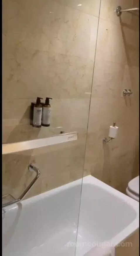 Premium Room (#2401) bathroom picture #4