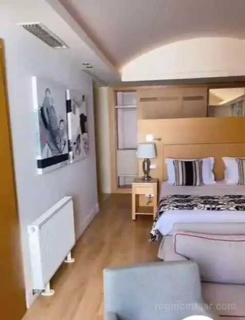 Spa Suite Sea View with Private Heated Pool and Beach Cabana bed picture #1