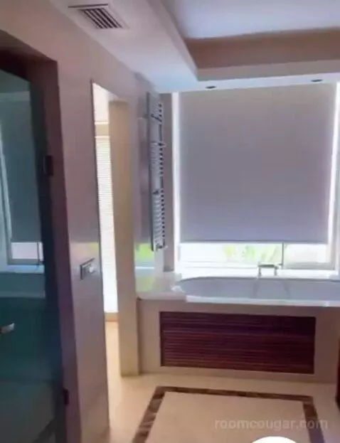 Spa Suite Sea View with Private Heated Pool and Beach Cabana bathroom picture #3