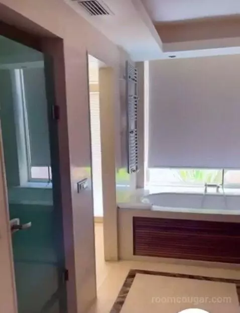 Spa Suite Sea View with Private Heated Pool and Beach Cabana bathroom picture #6