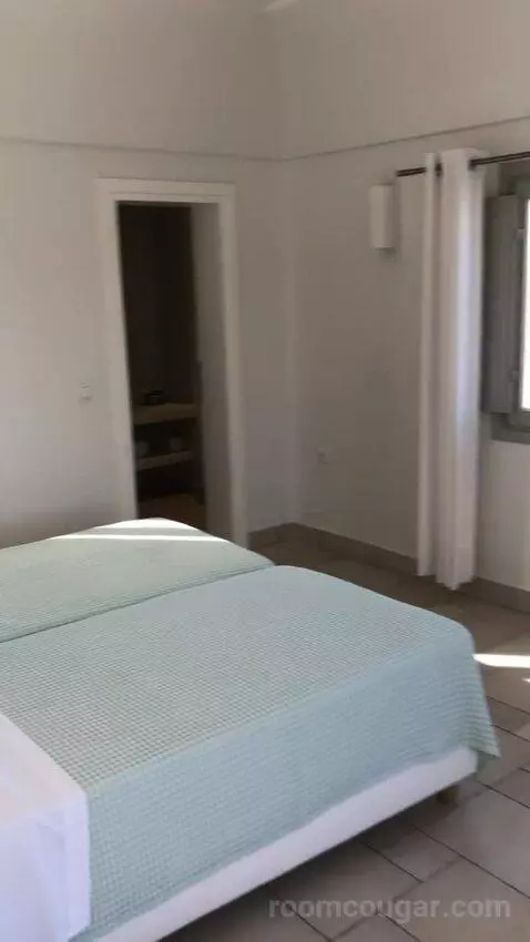 Double Room with Sea View bed picture #2