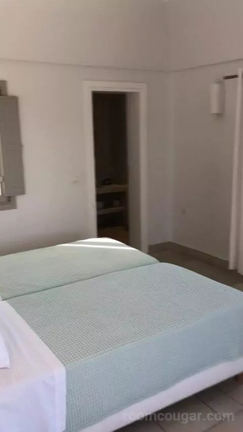Double Room with Sea View bed picture #3