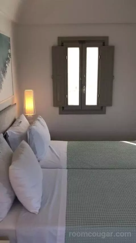 Double Room with Sea View bed picture #9