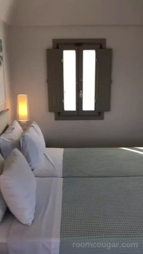 Double Room with Sea View bed picture #10