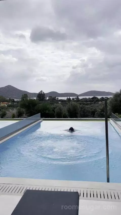 Deluxe Infinity Suite with Private Pool view picture #4