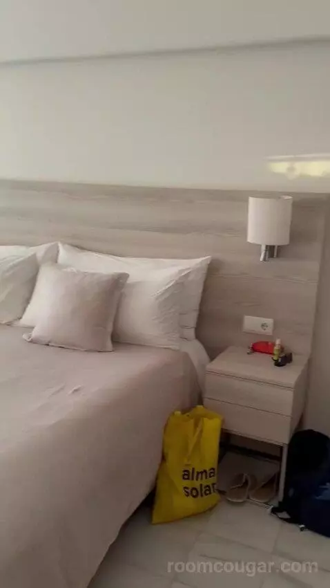 Premium Room Ocean Front bed picture #7