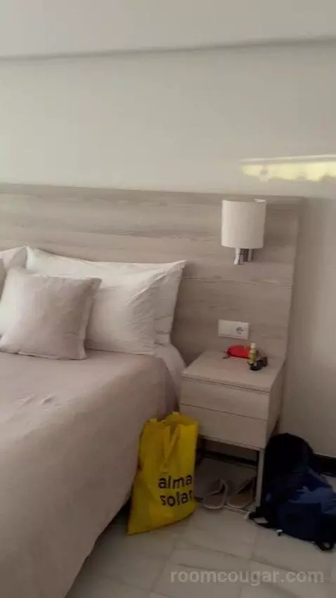 Premium Room Ocean Front bed picture #8