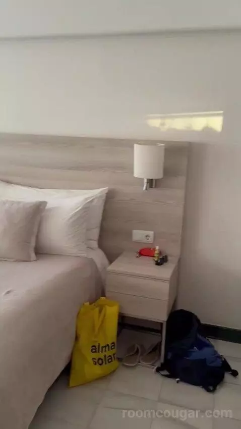 Premium Room Ocean Front bed picture #9