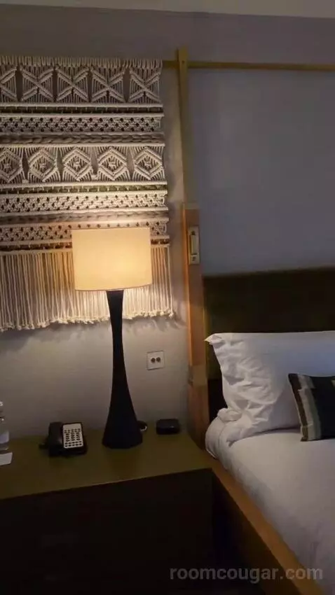 Jr Suite bed picture #8