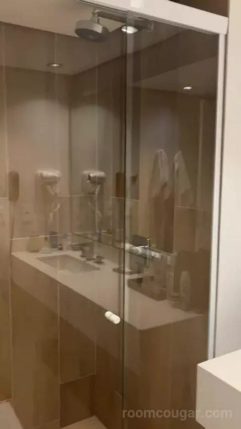 Queen Room with Balcony bathroom picture #6