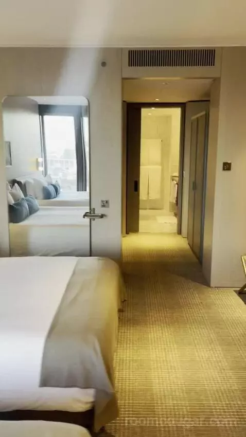 Double Room with Two Double Beds (#1117) bed picture #9