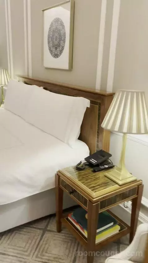 Claridge’s Room (#120) bed picture #6
