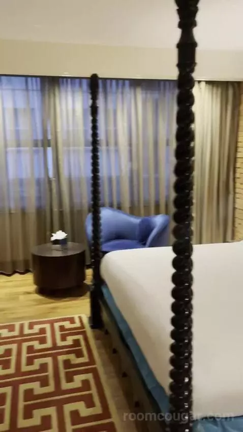 Executive Double Room (#105) bed picture #11