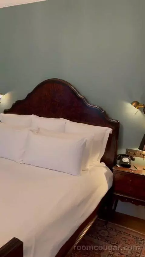 Double Room Medium (#318) bed picture #2