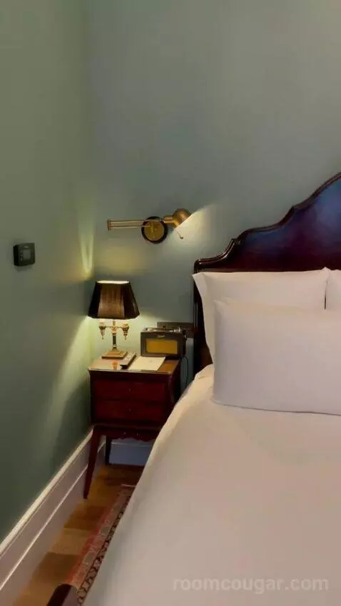 Double Room Medium (#318) bed picture #5