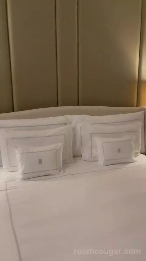 Deluxe Room (#514) bed picture #6