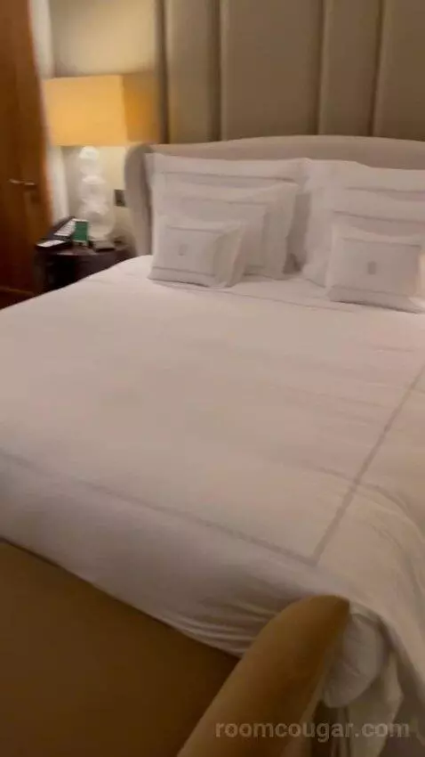 Deluxe Room (#514) bed picture #12