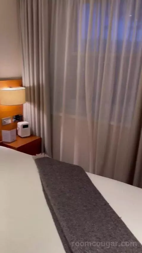 Superior King Room (#515) bed picture #4