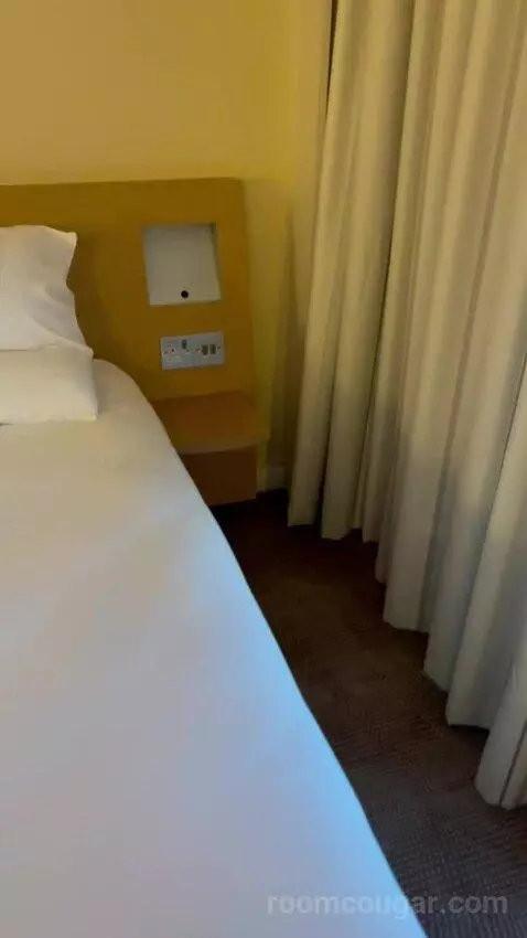 Executive Room (#718) picture #6