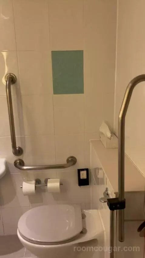 Standard Room - Mobility Accessible (#707) picture #18