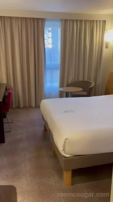 Standard Room - Mobility Accessible (#707) picture #3
