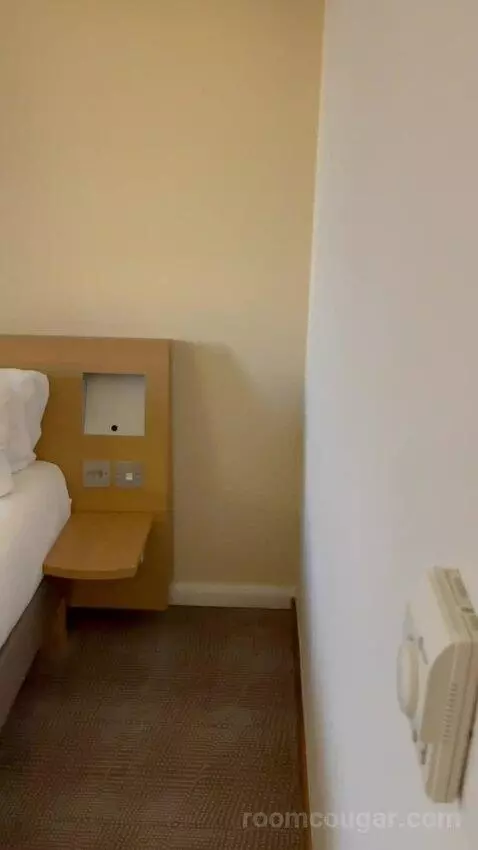 Standard Room - Mobility Accessible (#707) bed picture #5