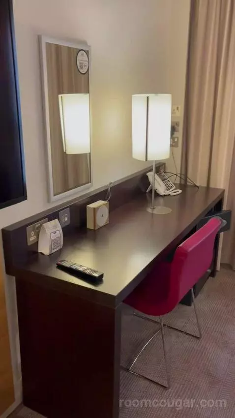 Standard Room - Mobility Accessible (#707) picture #6