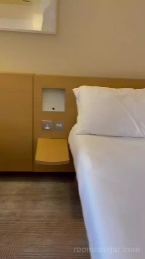 Standard Room - Mobility Accessible (#707) picture #9