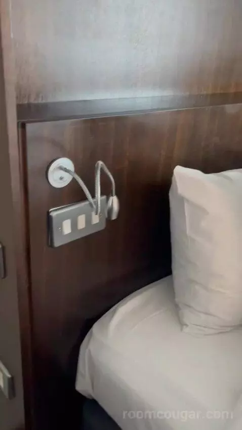 Standard Double Room (#161) bed picture #10