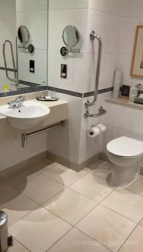 Twin Room with Mobility Accessible Roll-In Shower (#201) bathroom picture #2