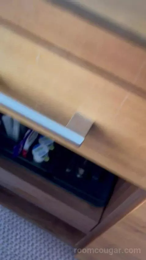 Queen Room (#327) picture #11