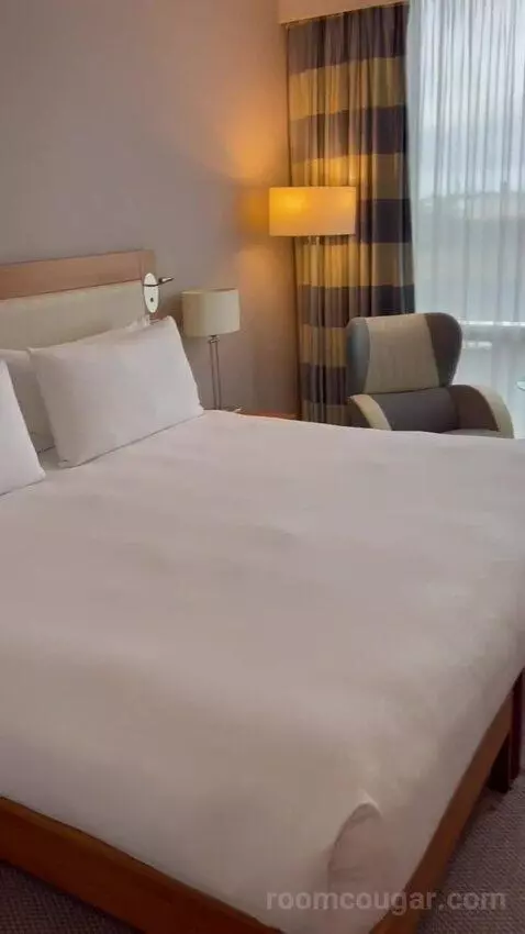 Queen Room (#327) bed picture #3